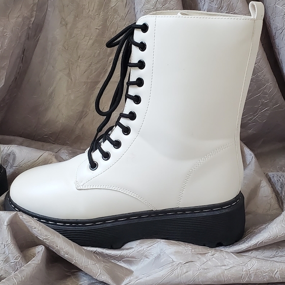 UNILADY WHITE COMBAT BOOTS SZ 7 - Picture 4 of 11